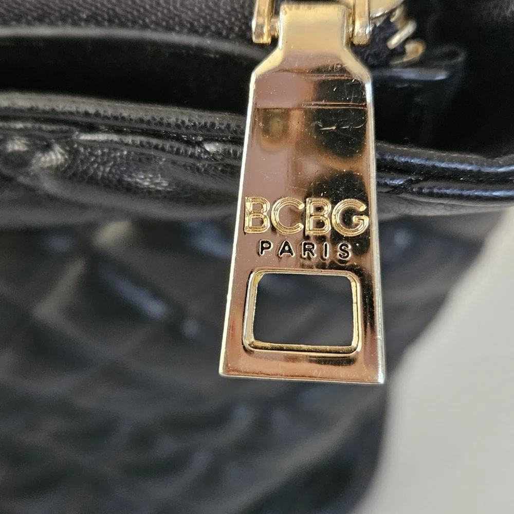 BCBG Paris quilted look black‎ shoulder bag